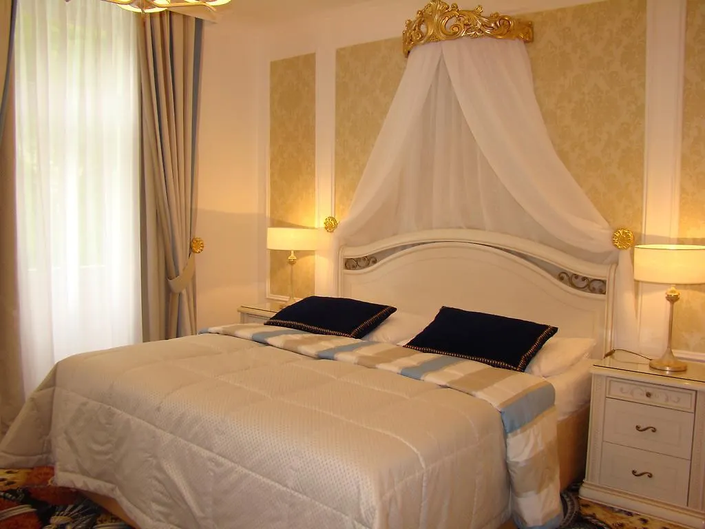 Hotel Saint Petersburg Karlsbad 3*,