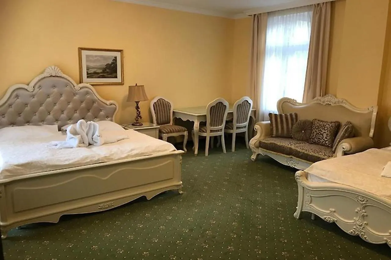 Hotel Saint Petersburg Karlovy Vary 3*,