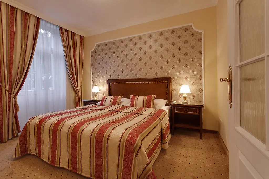 Hotel Saint Petersburg Karlsbad 3*,