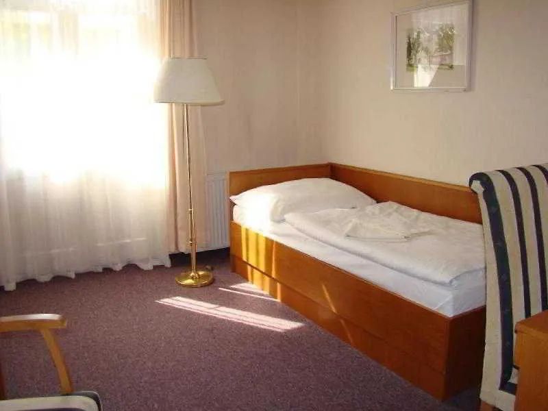 Hotel Saint Petersburg Karlsbad 3*,